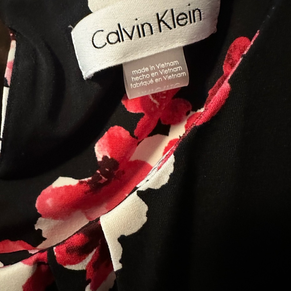 CK blouse/shell - Picture 3 of 4